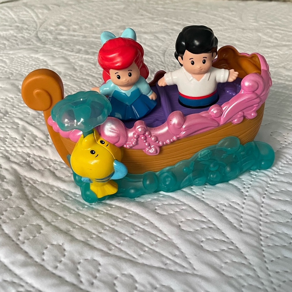 Fisher Price Little People - Little Mermaid Ariel Prince Eric Boat Ride